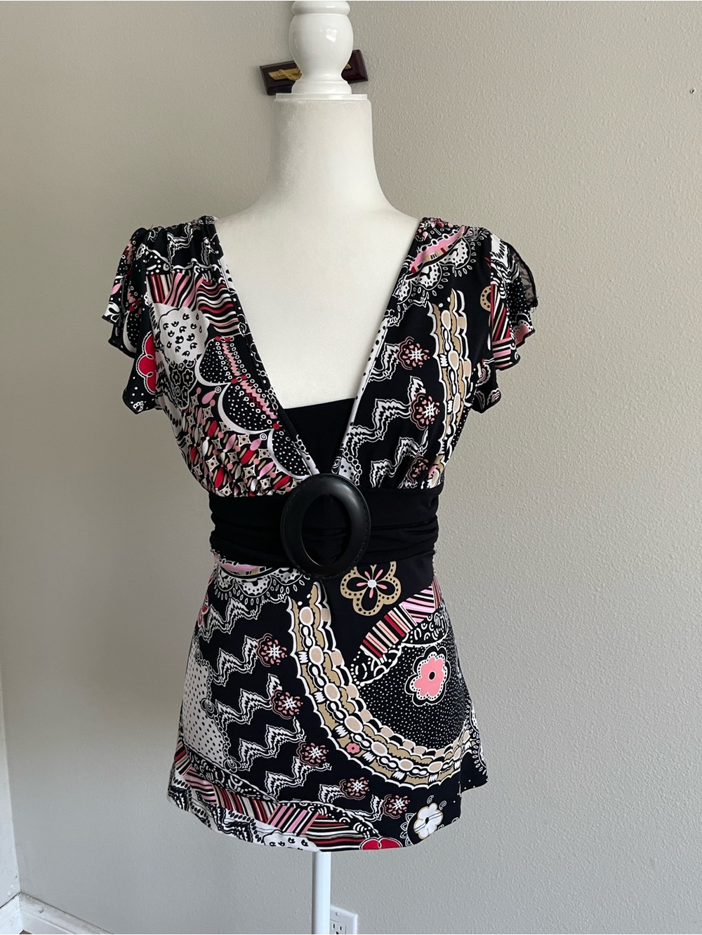 Speechless Black Pink Cream Patterned V-Neck Tunic with Buckle Waist